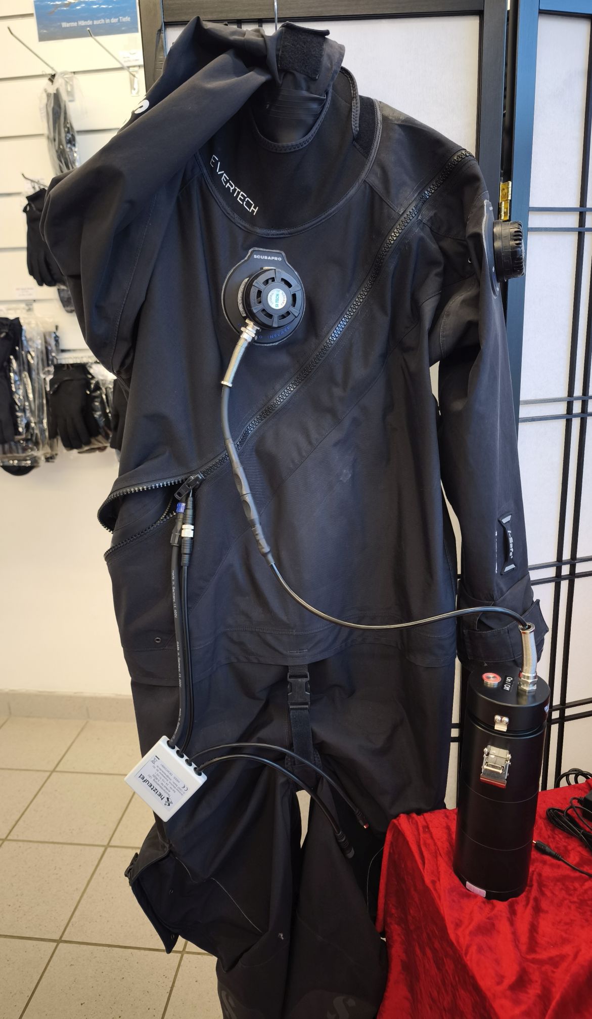 Taucher-Heizsteuerungen mit E-Valve für Akkupacks im Trockie